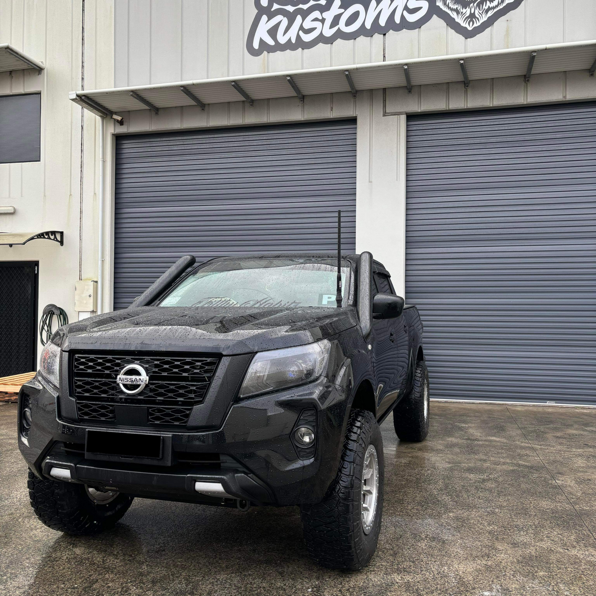 NISSAN NP300 NAVARA SHORT ENTRY DUALS