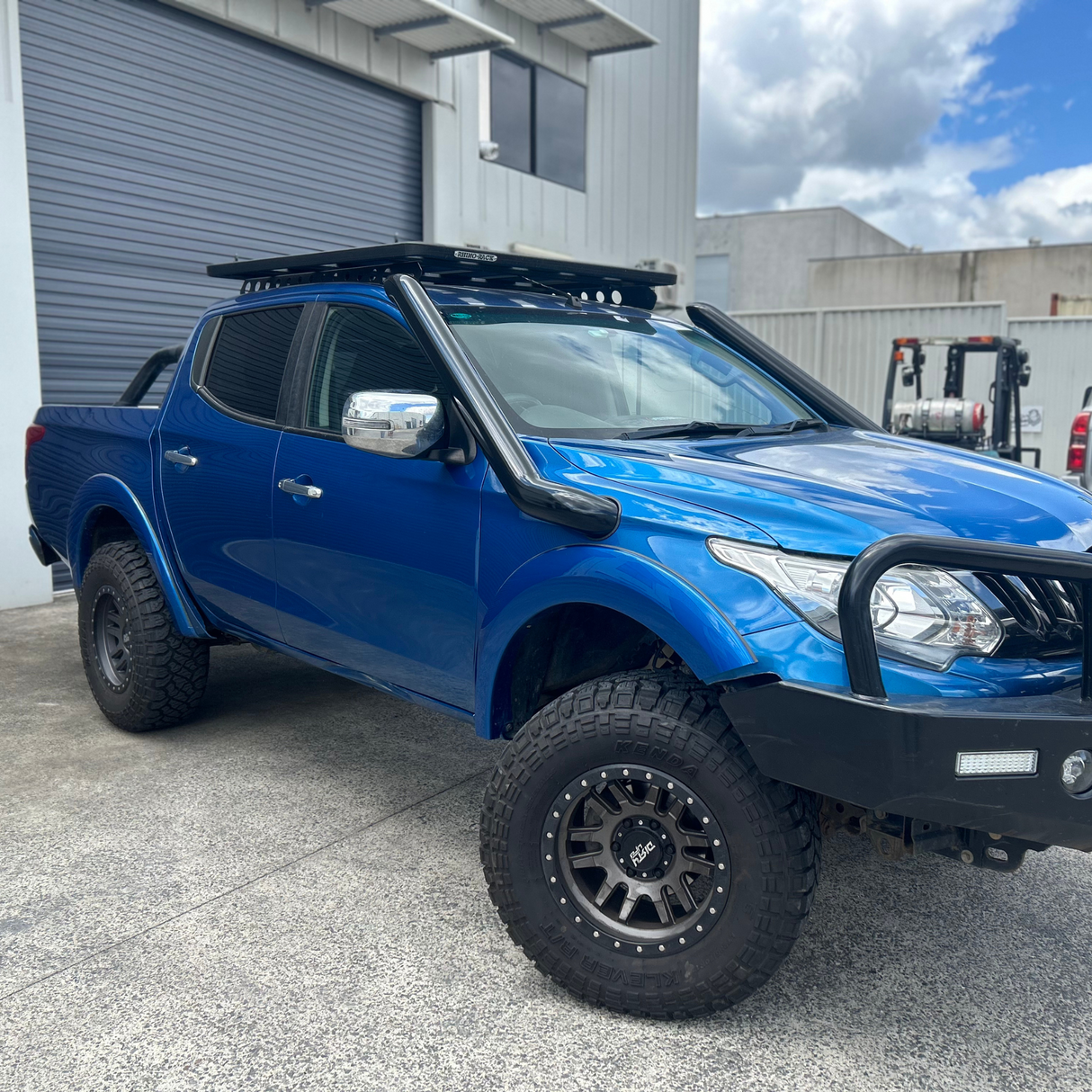 MQ TRITON DUAL MID ENTRY SNORKELS