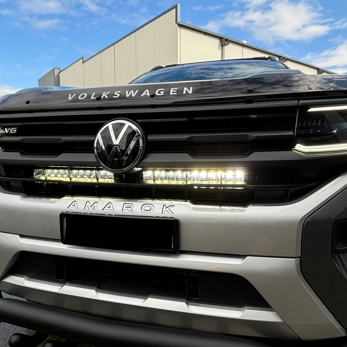 PY Ranger/ NF Amarok Universal Behind Grill Light Bar Mount